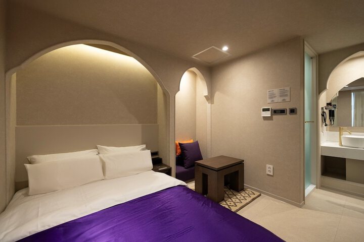Room 19 of 60