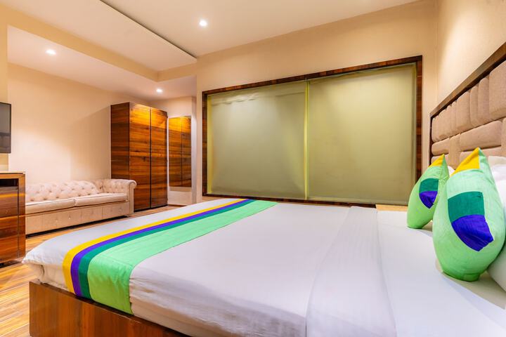 Room 34 of 52