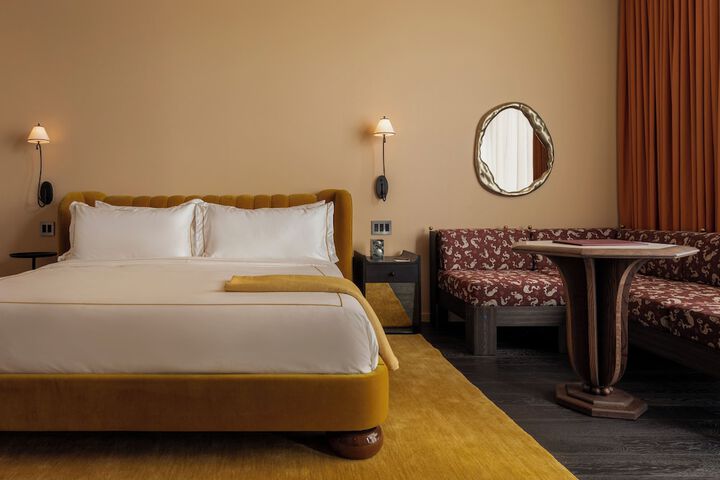 Room 20 of 62
