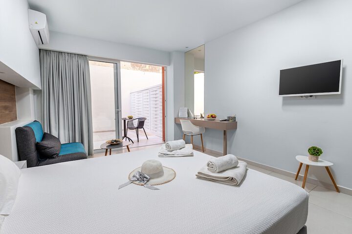 Room 4 of 70