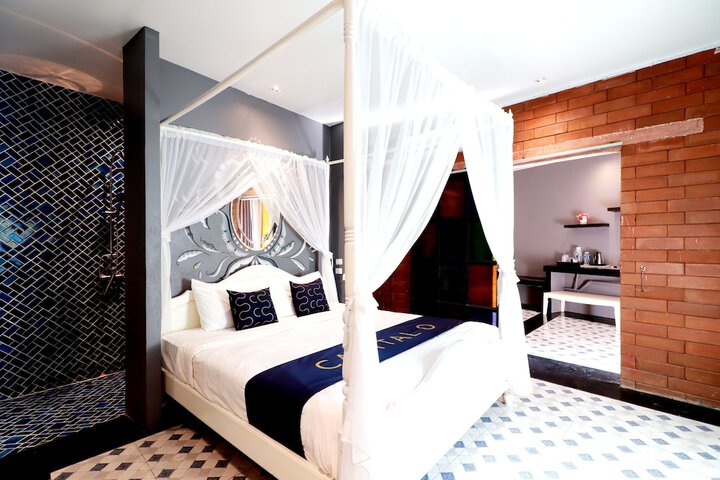 Room 15 of 49