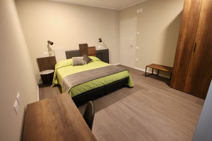 Room 8 of 30