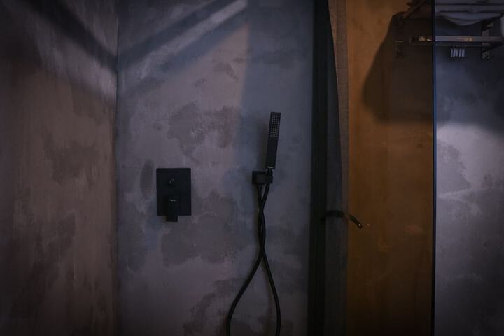 Room 32 of 34