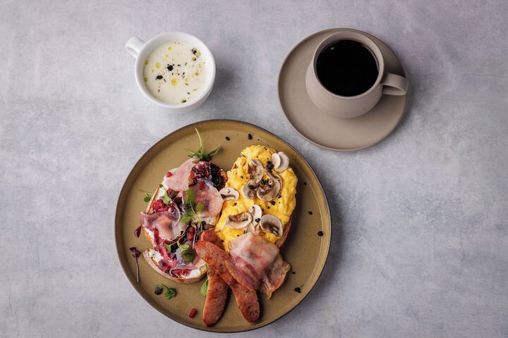 Breakfast/Coffee Service 115 of 125