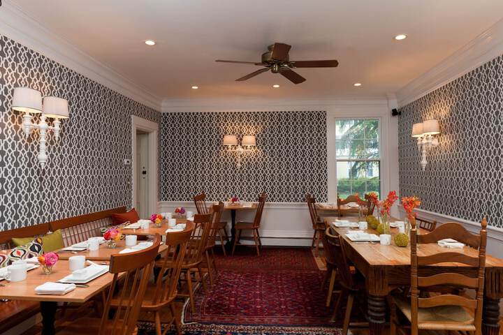 Hotel Interior 11 of 114