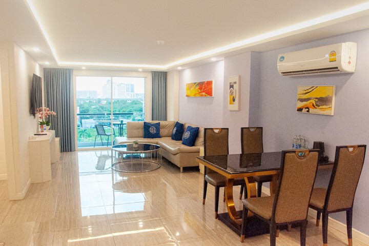 Room 45 of 168