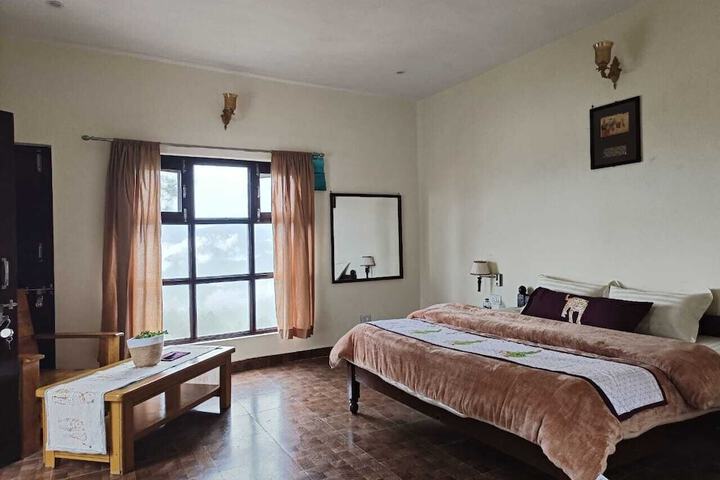 Room 9 of 97