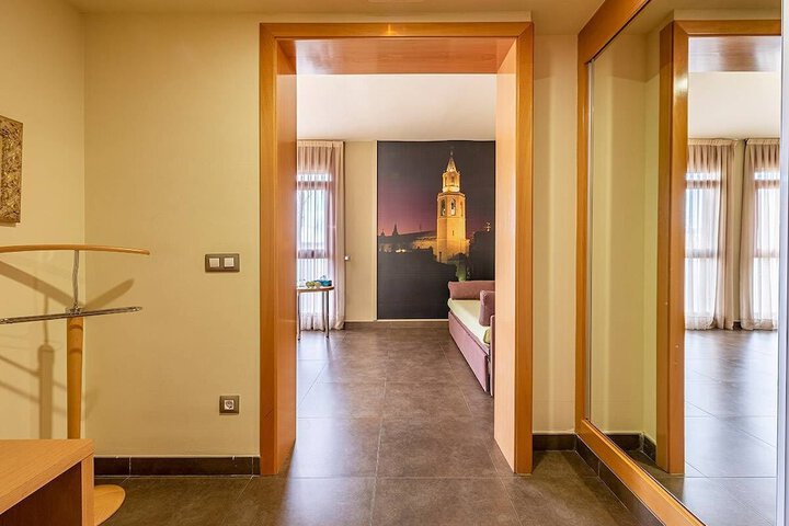 Room 16 of 27