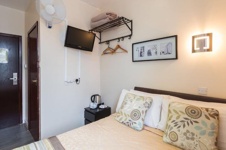 Room 19 of 30