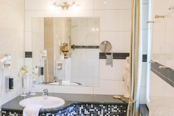 General 54 of 100