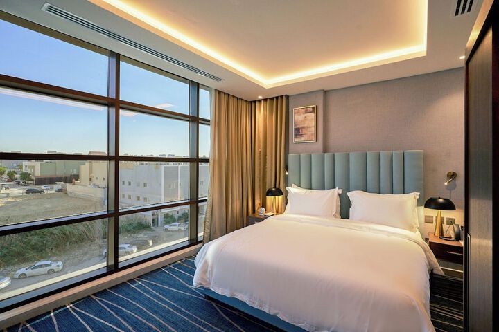 Room 43 of 77
