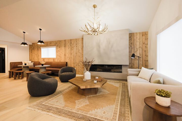 Hotel Interior 5 of 172