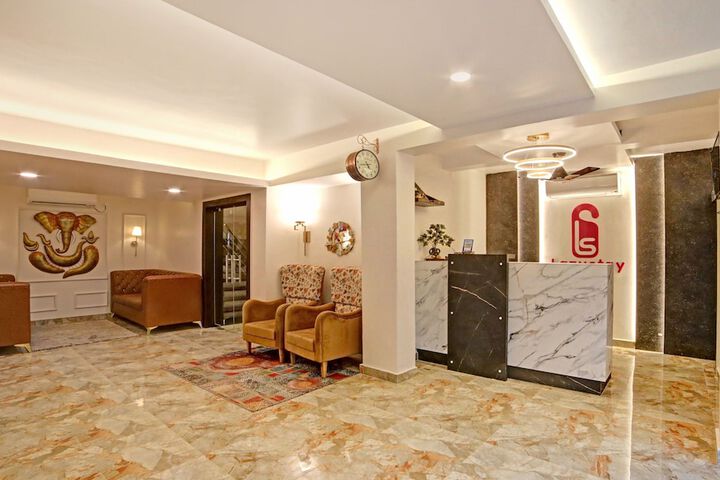 Hotel Interior 4 of 38