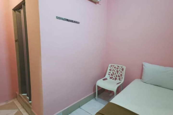 Room 16 of 25