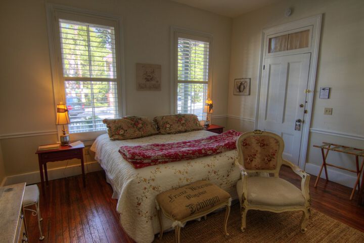 Room 25 of 58