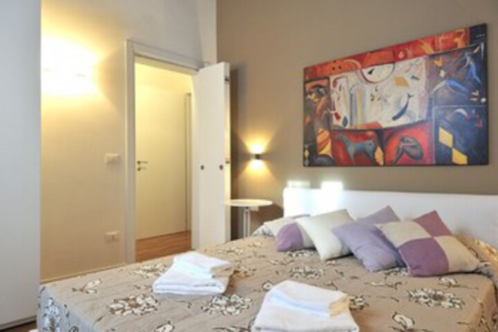 Room 13 of 22