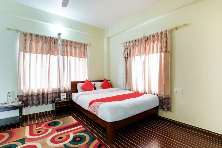 OYO 588 Hotel The Lake