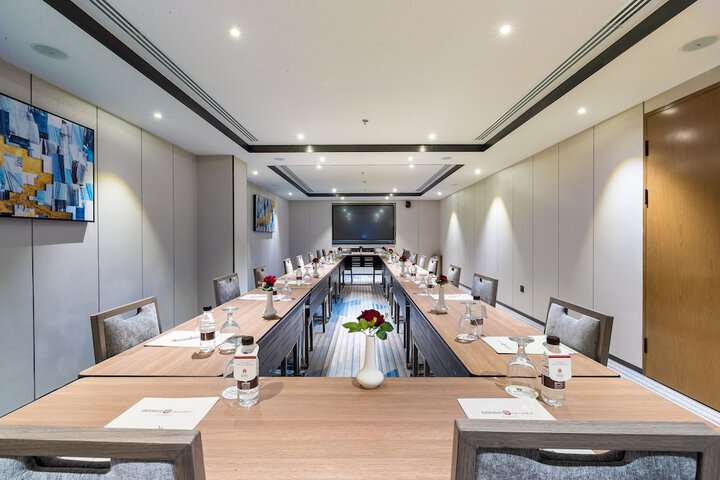 Ballroom/Hall 70 of 78