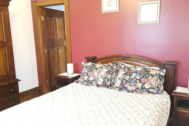 Room 3 of 20