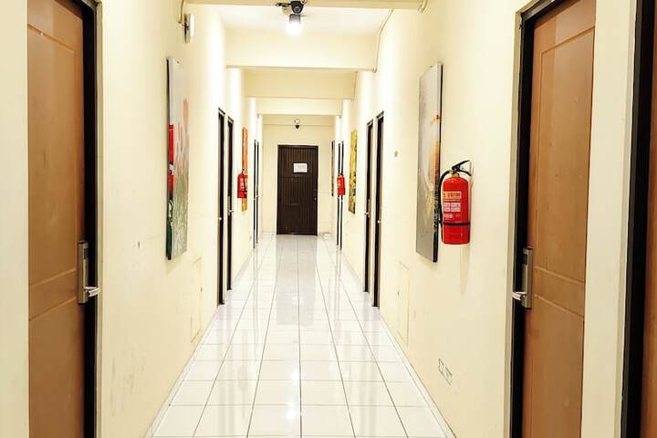 Hotel 12 of 12
