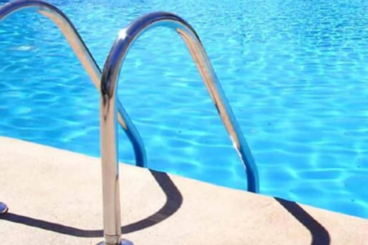 Pool 41 of 85