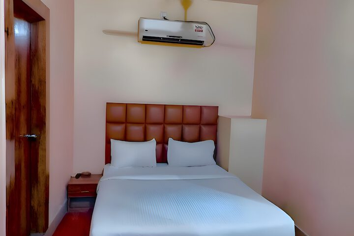 Room 19 of 39