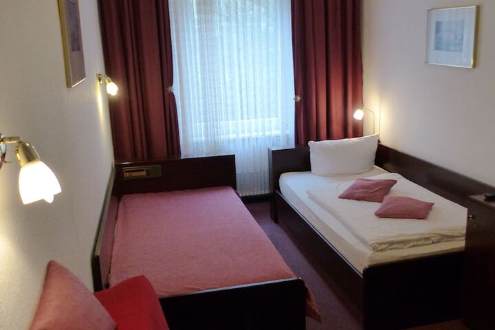 Room 3 of 51