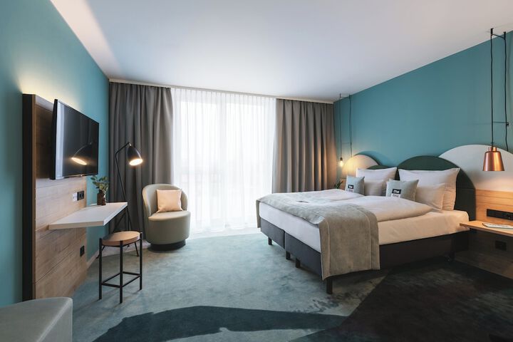 Room 8 of 40