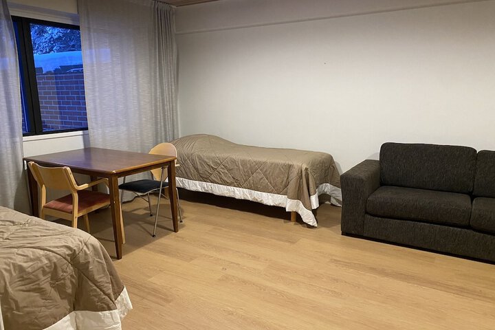 Room 9 of 14