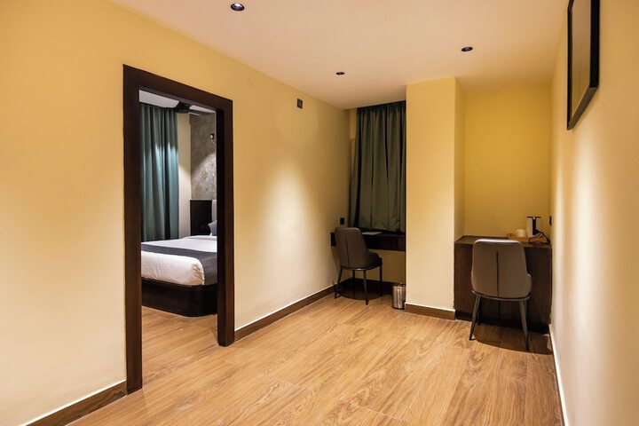 Room 14 of 25