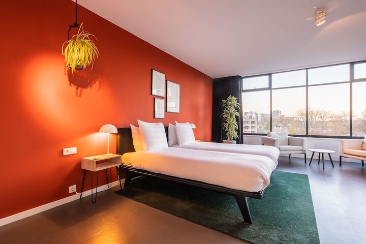 Room 21 of 46