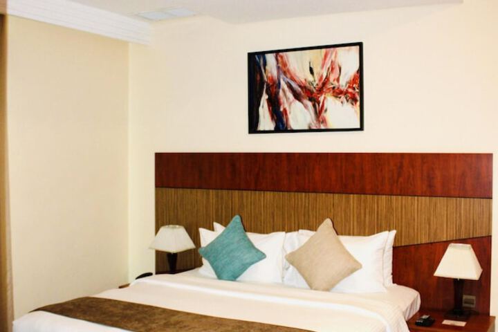 Room 20 of 48
