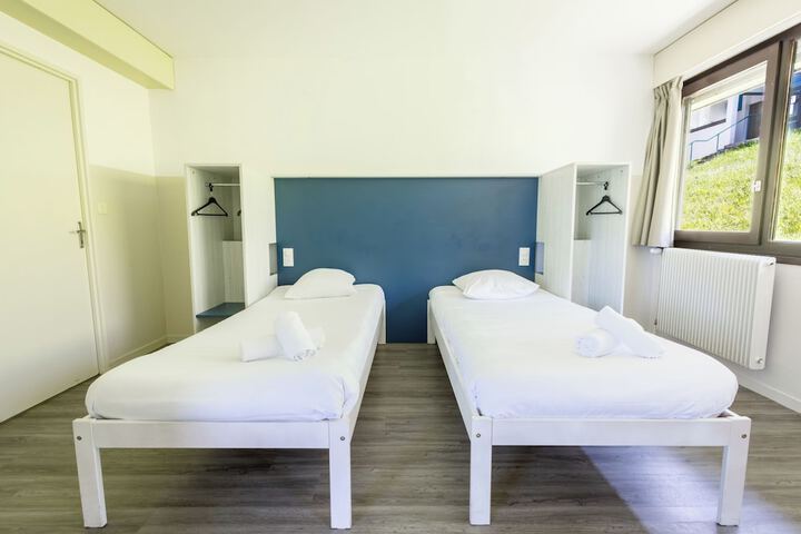 Room 33 of 81