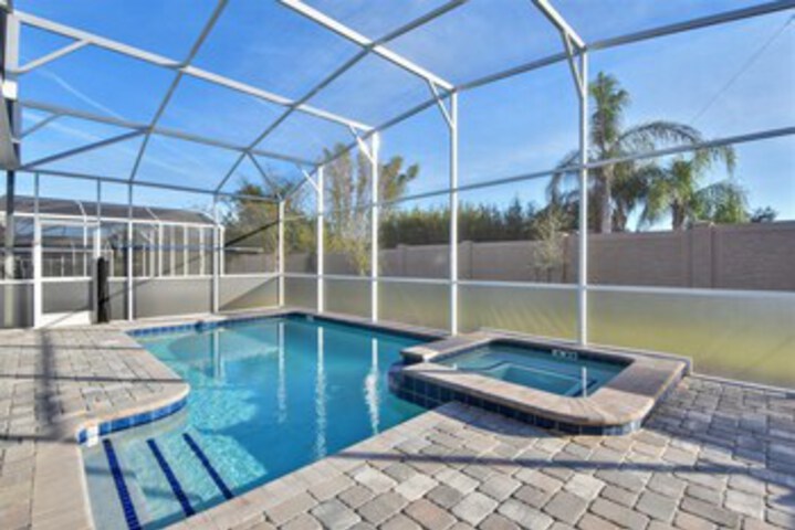 Pool 22 of 33