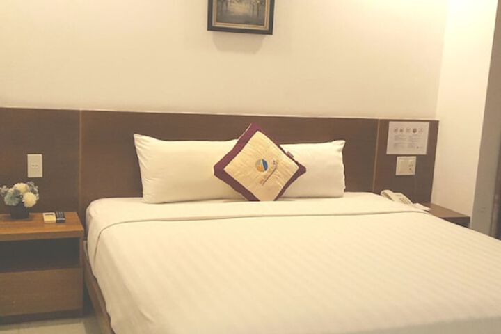Room 27 of 64