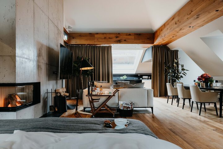 Room 9 of 70