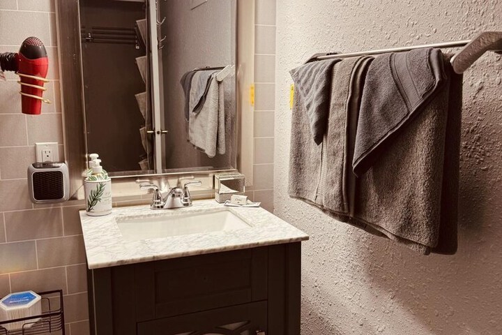 Room 62 of 77