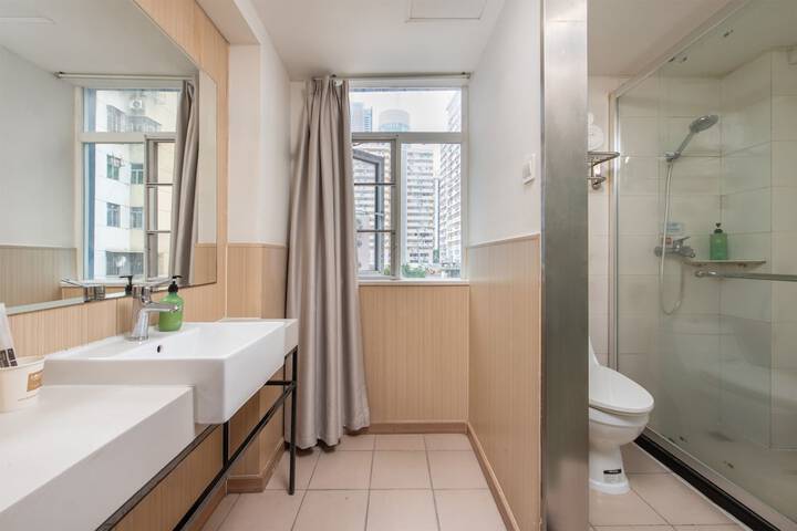 Room 20 of 25