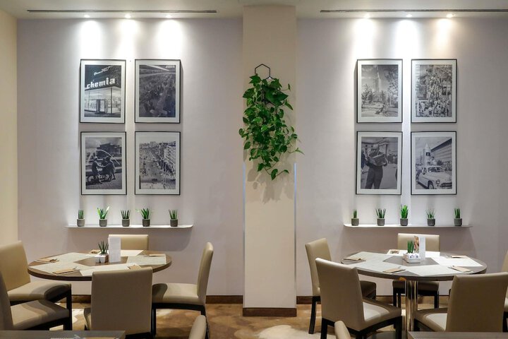 Dining 108 of 160