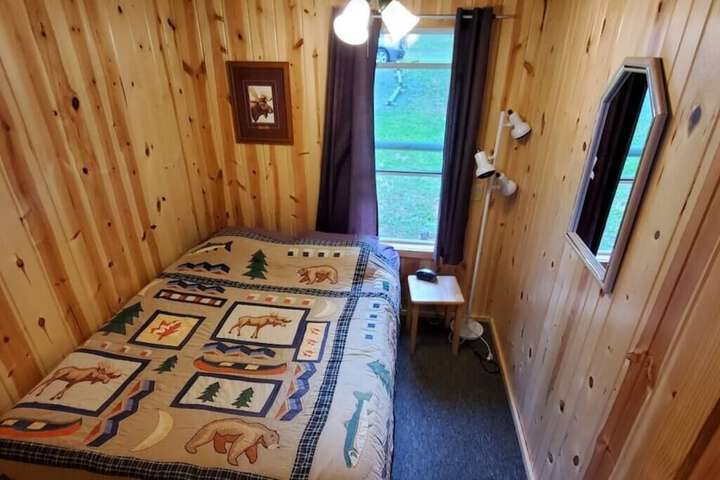 Room 32 of 195
