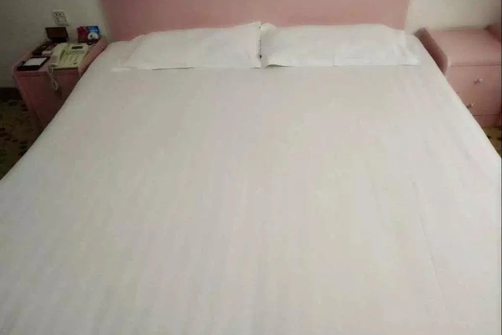 Room 3 of 10