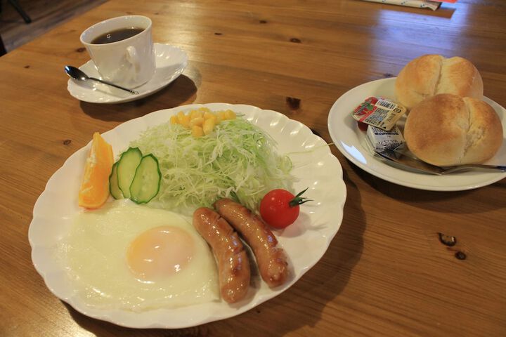 Breakfast/Coffee Service 13 of 25