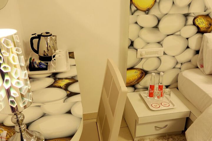 Room 17 of 39