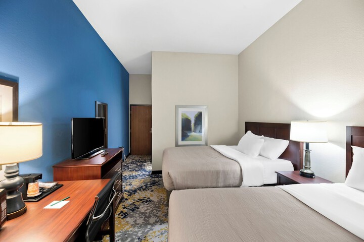 Room 12 of 38