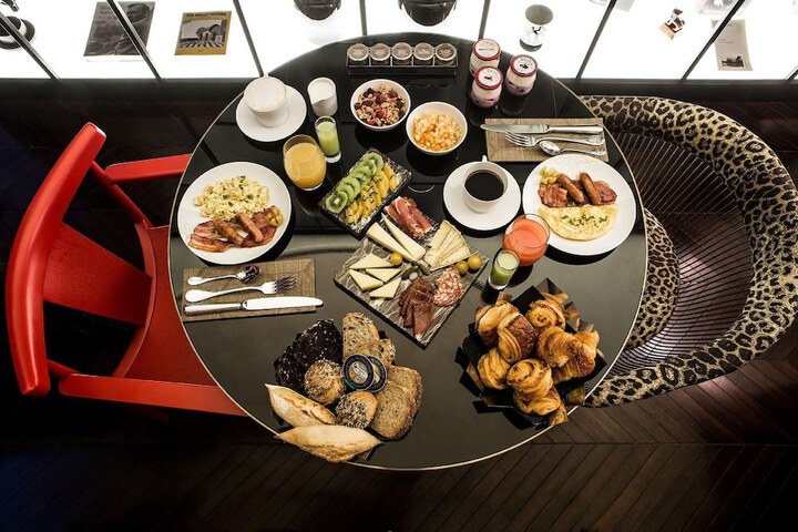Breakfast/Coffee Service 34 of 45