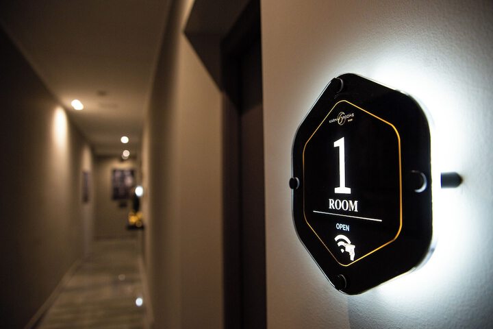 Room 61 of 105