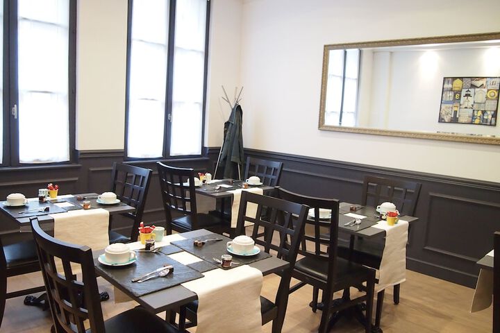 Breakfast/Coffee Service 34 of 36