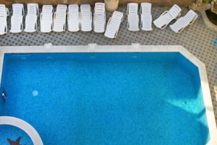 Pool 22 of 26