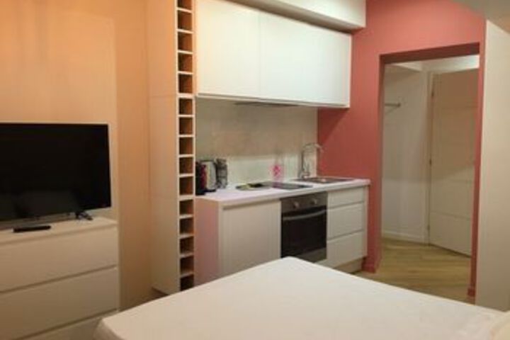 Room 38 of 200
