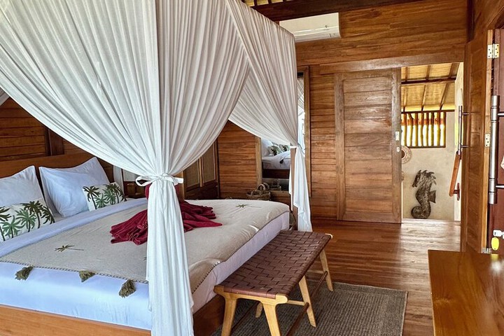 Room 20 of 53